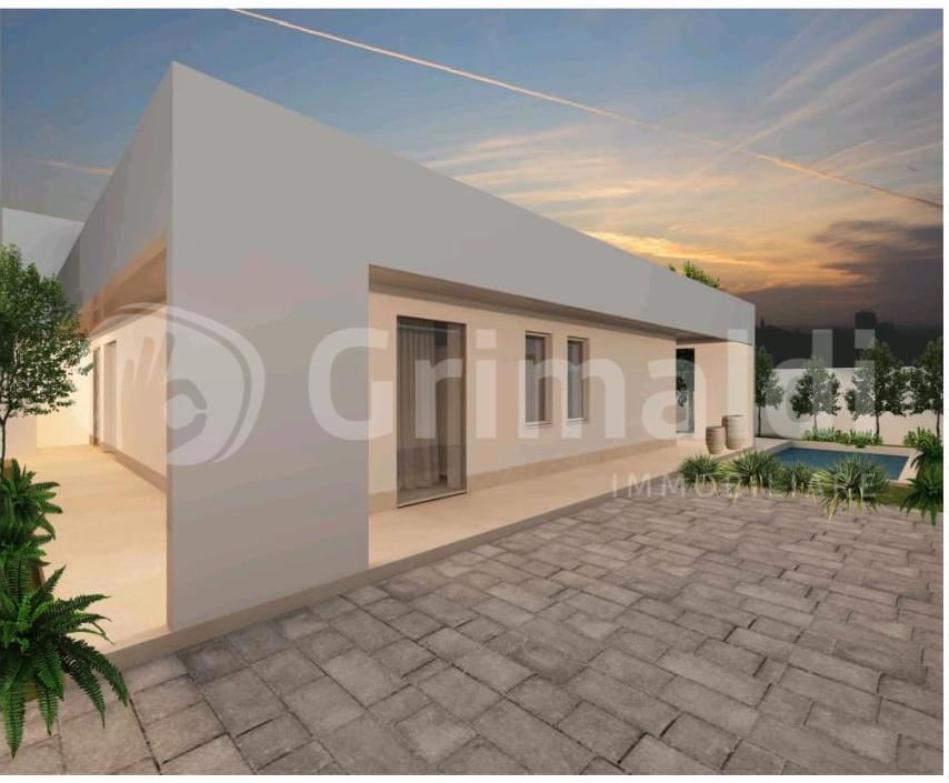 Villa Bifamiliare con giardino a Trani