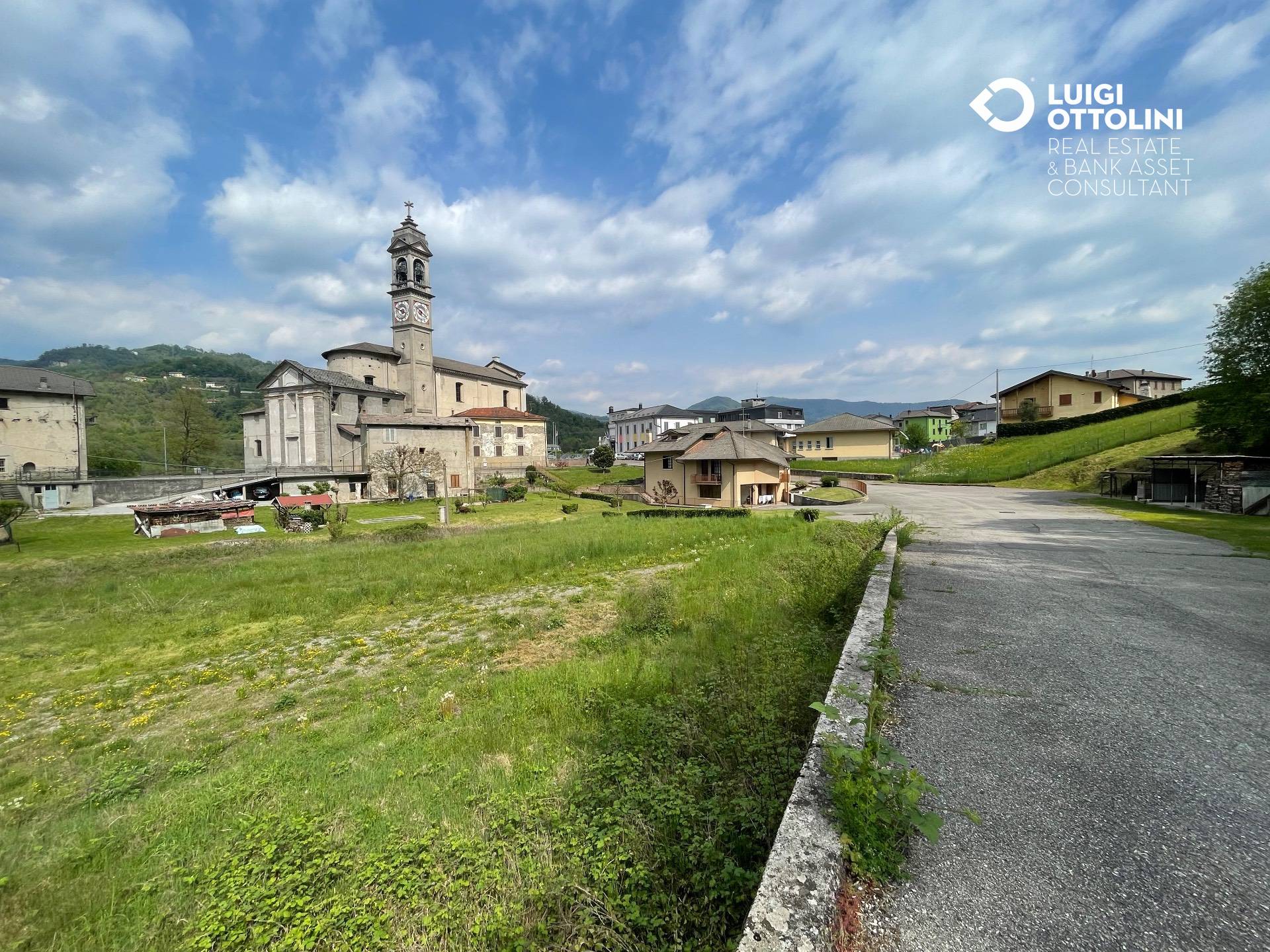 Capannone in vendita a Sant'Omobono Terme