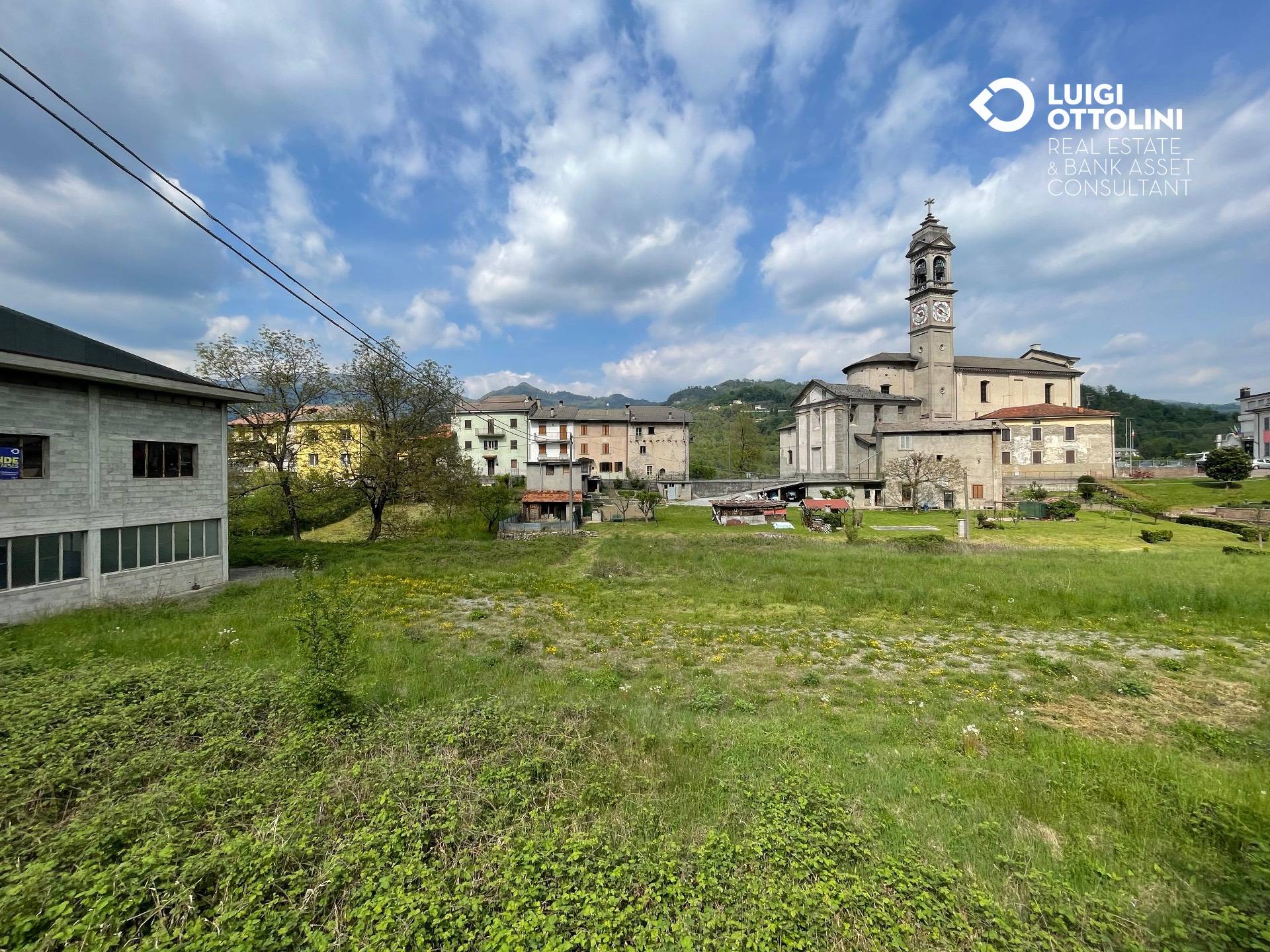 Capannone in vendita a Sant'Omobono Terme