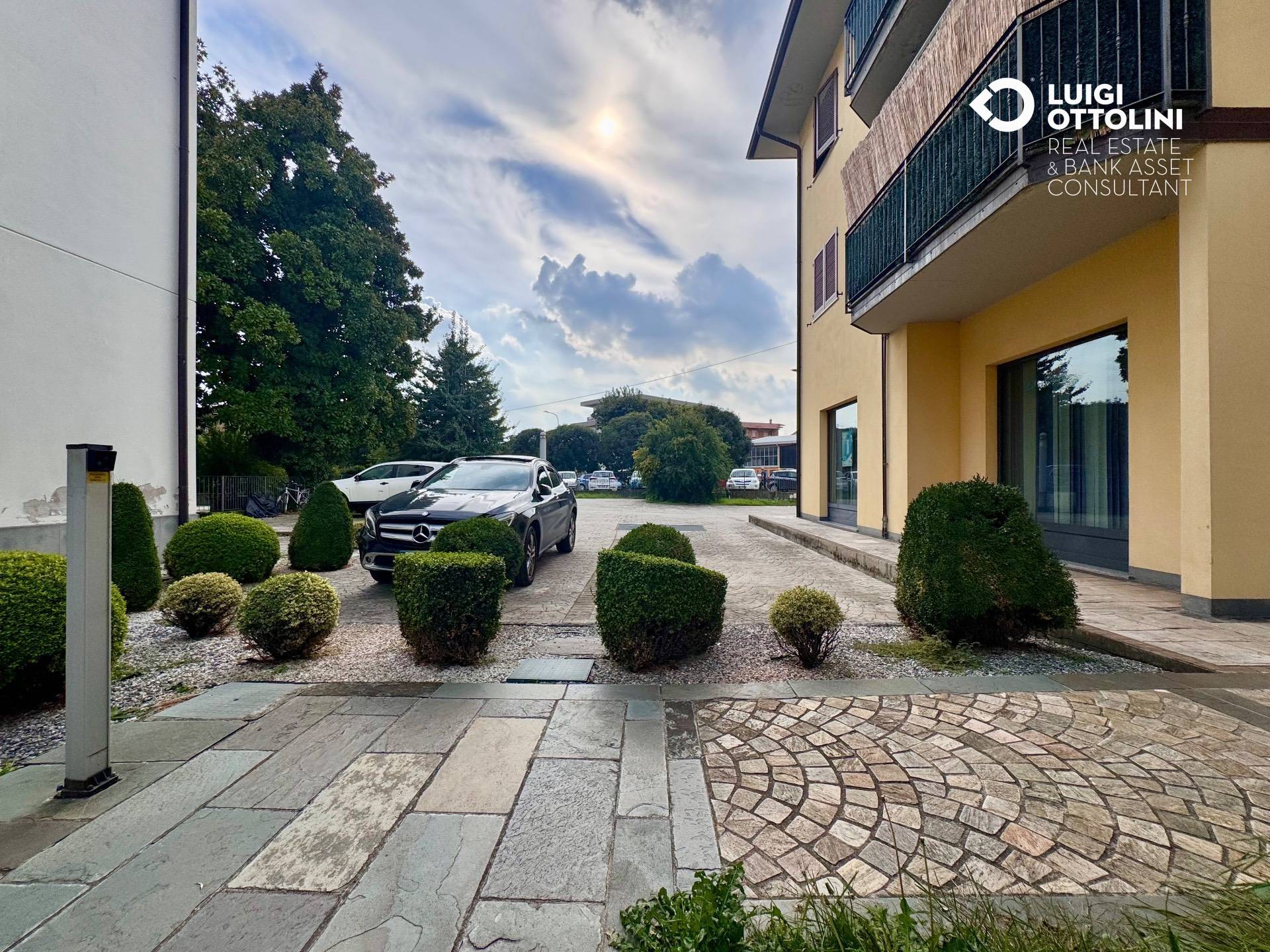 Locale commerciale in vendita a Dalmine