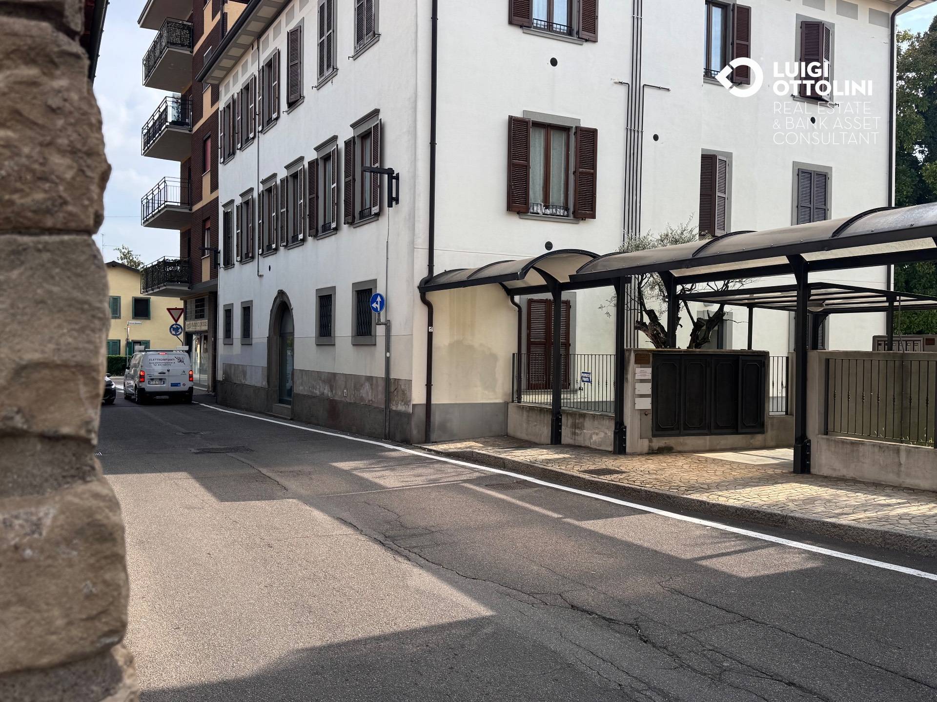 Locale commerciale in vendita a Dalmine