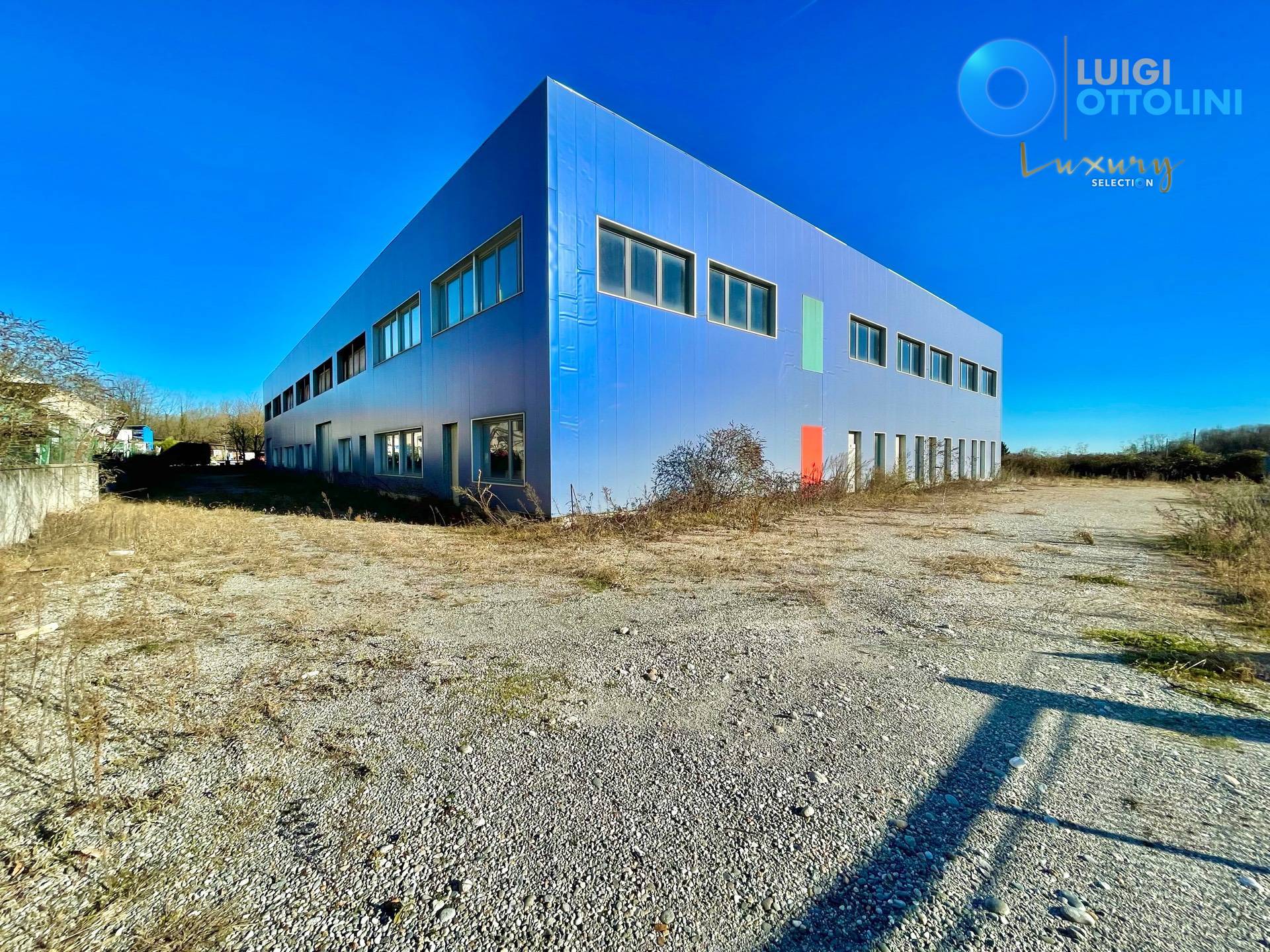 Capannone in vendita a Medolago