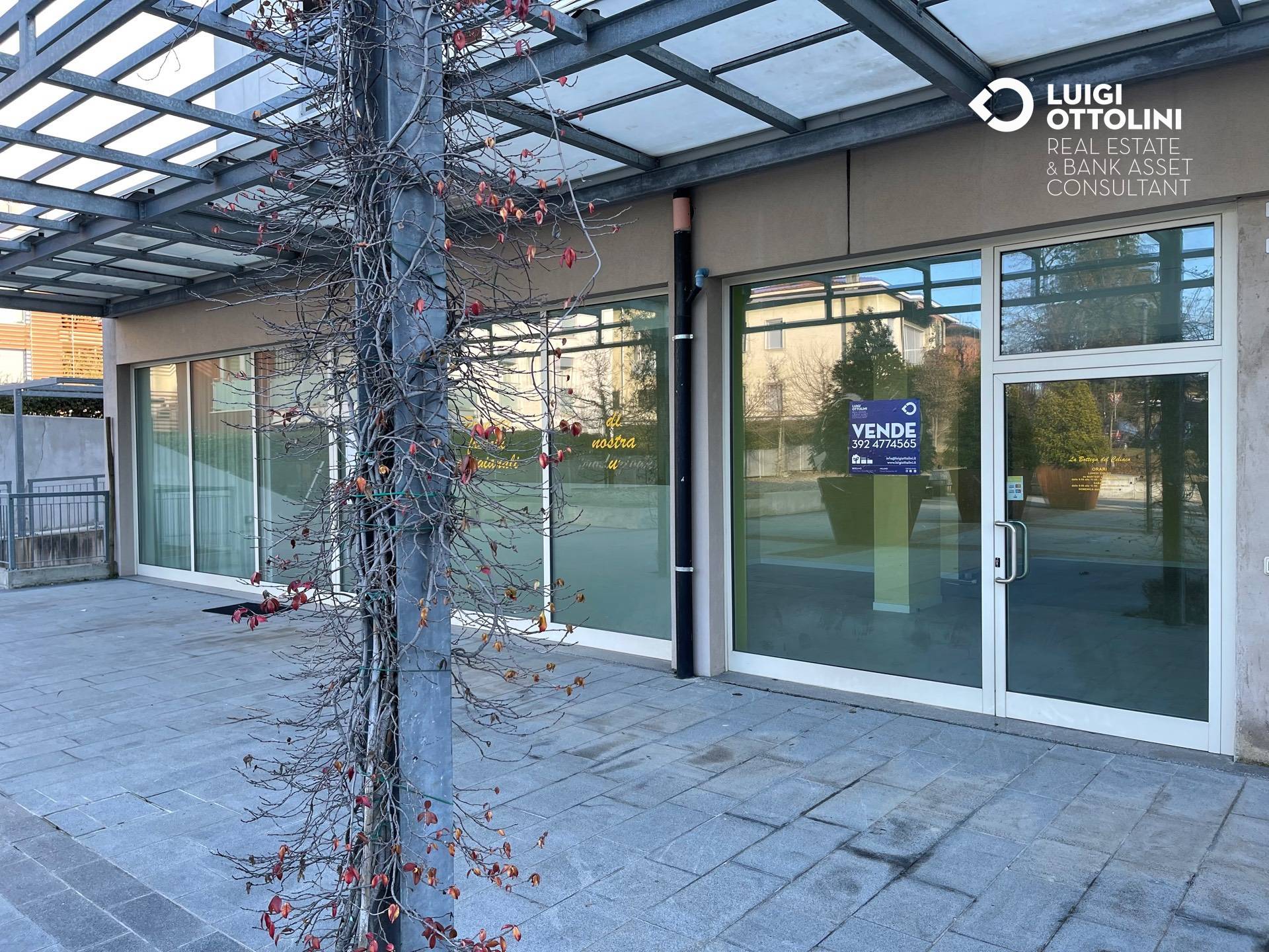 Locale commerciale in vendita a Bergamo, Longuelo