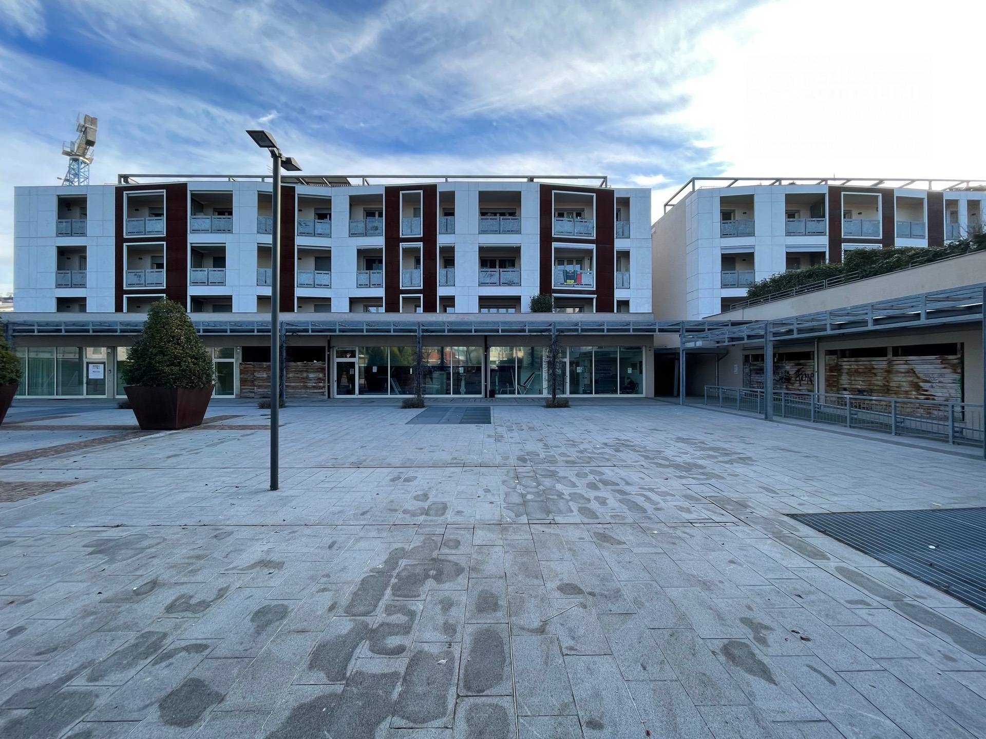 Locale commerciale in vendita a Bergamo, Longuelo