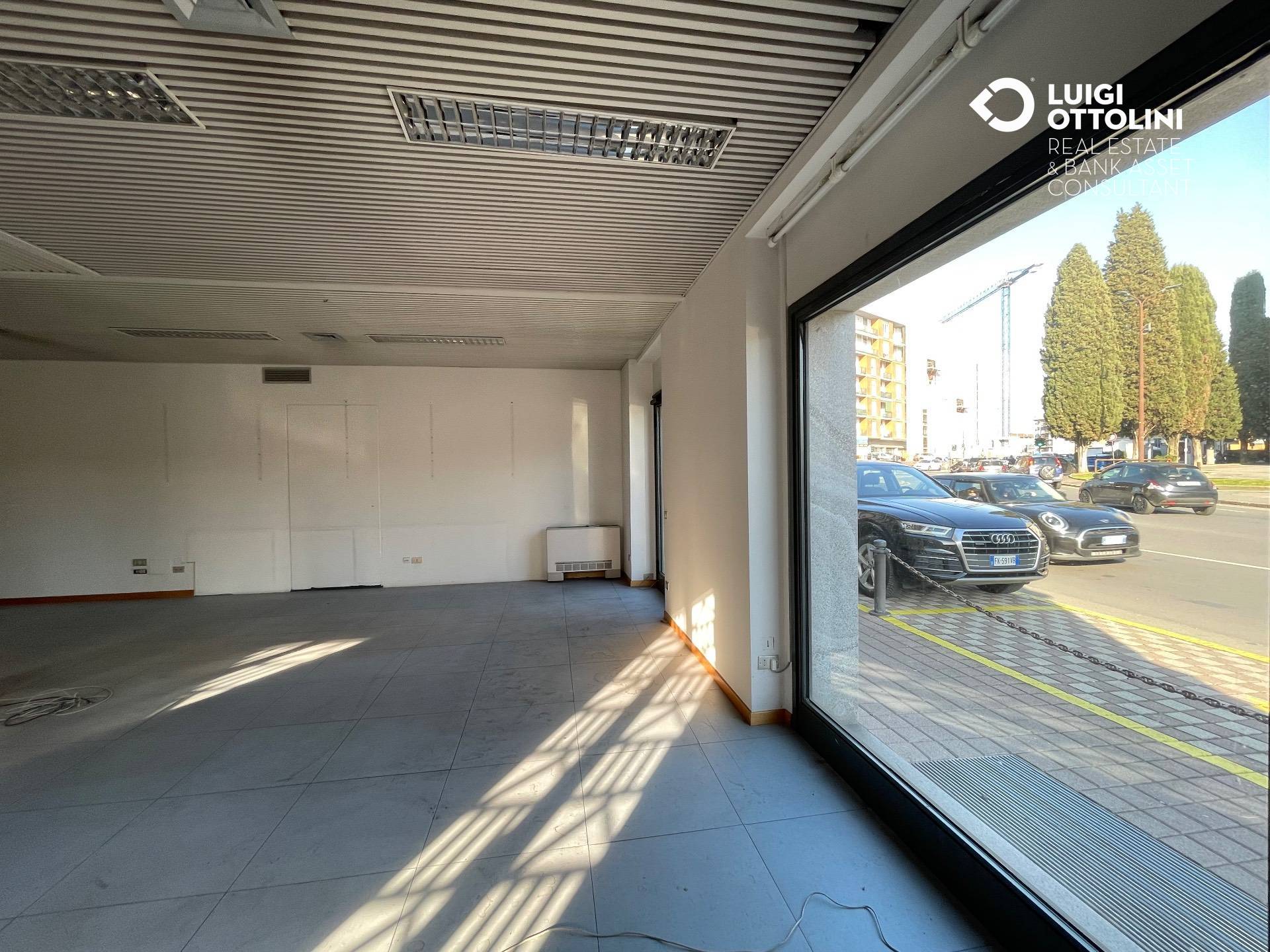 Negozio in vendita a Bergamo, S.Tommaso