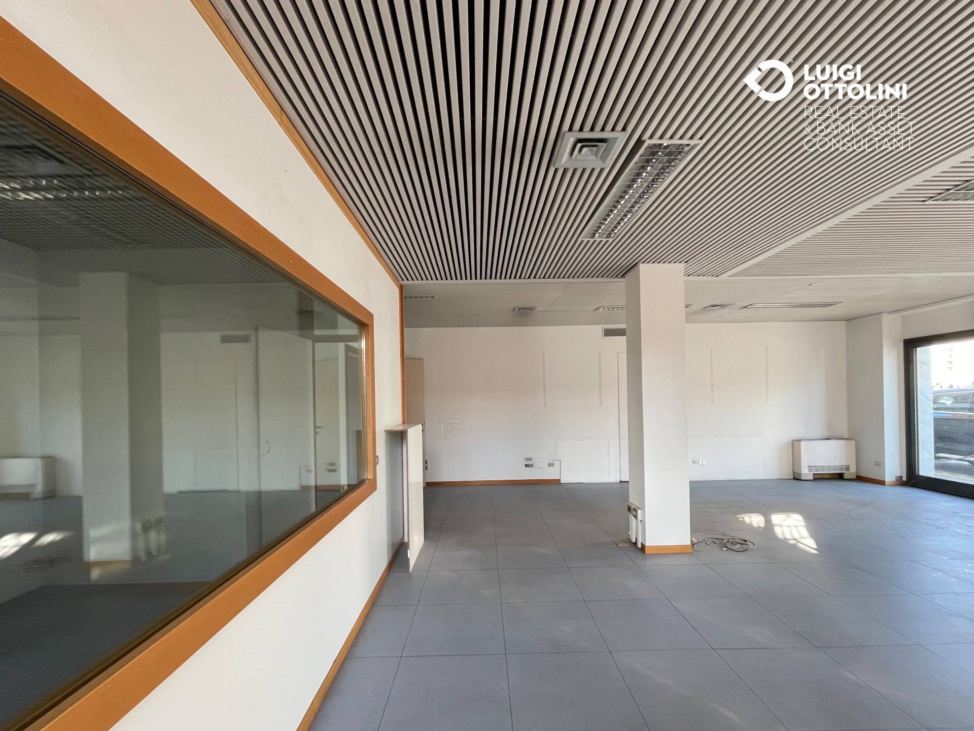 Negozio in vendita a Bergamo, S.Tommaso