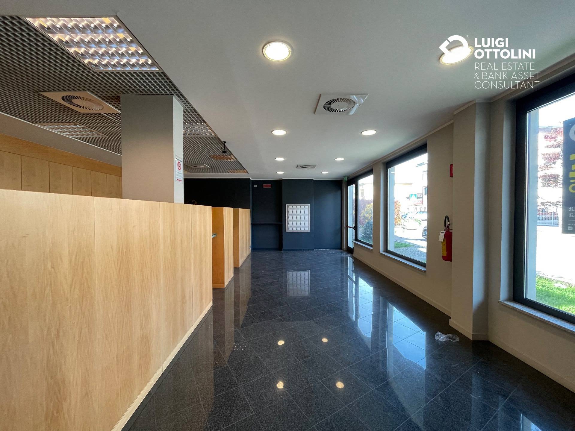 Locale commerciale in vendita a Alm