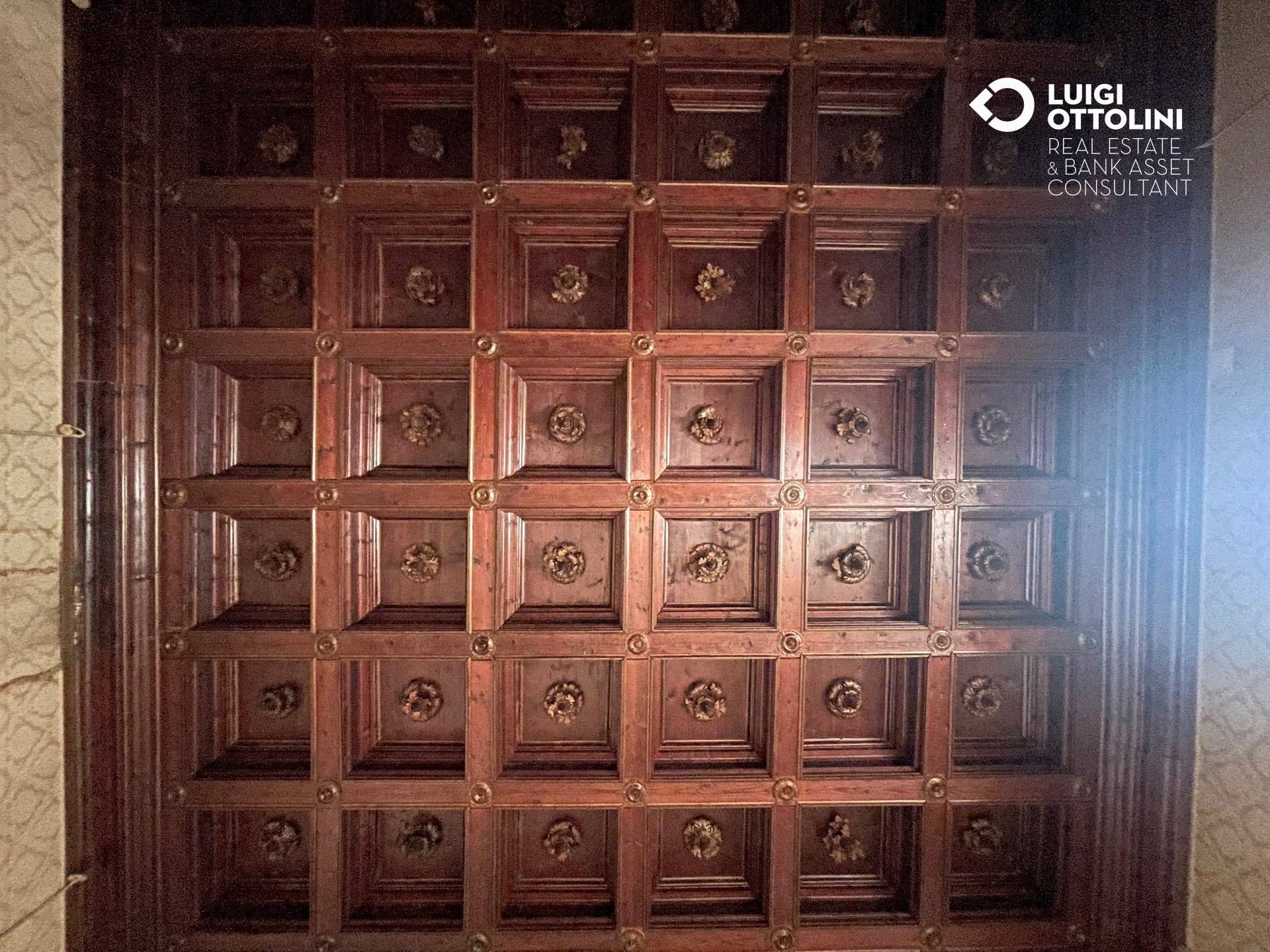 Palazzo intero in vendita a Bergamo, Centrale