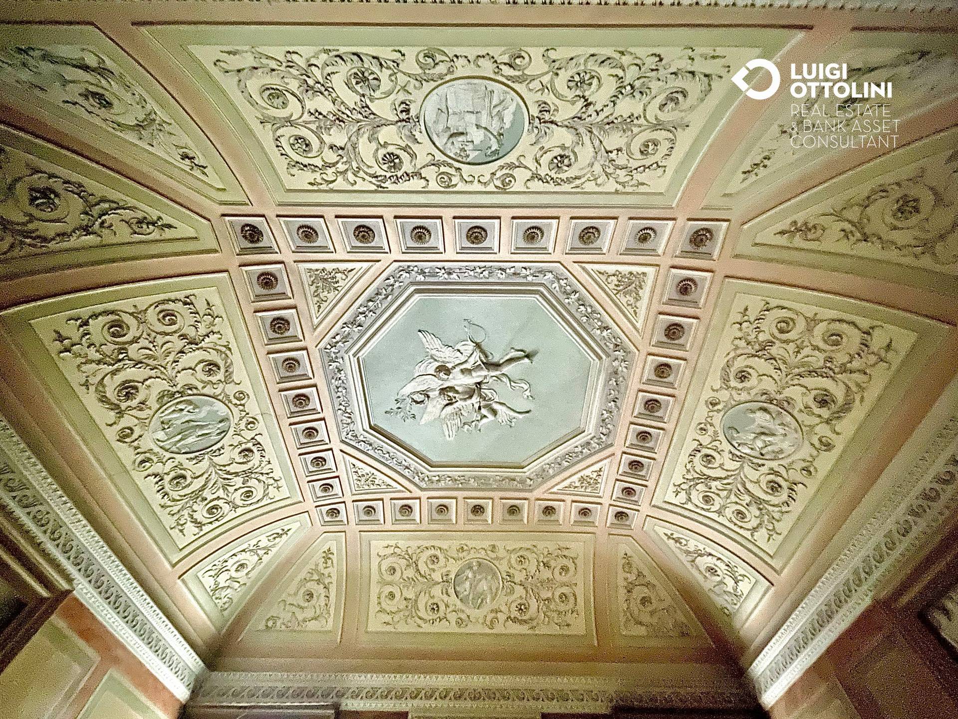 Palazzo intero in vendita a Bergamo, Centrale