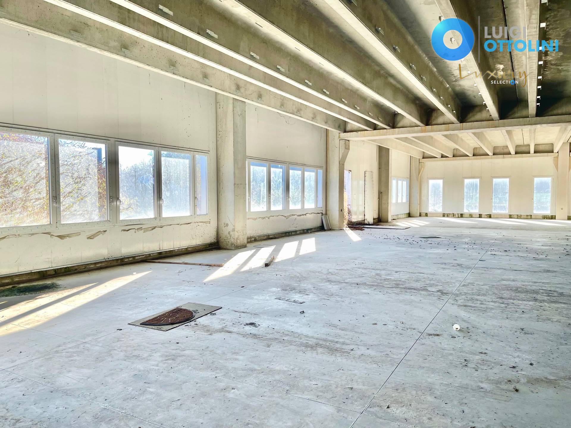 Capannone in vendita a Medolago