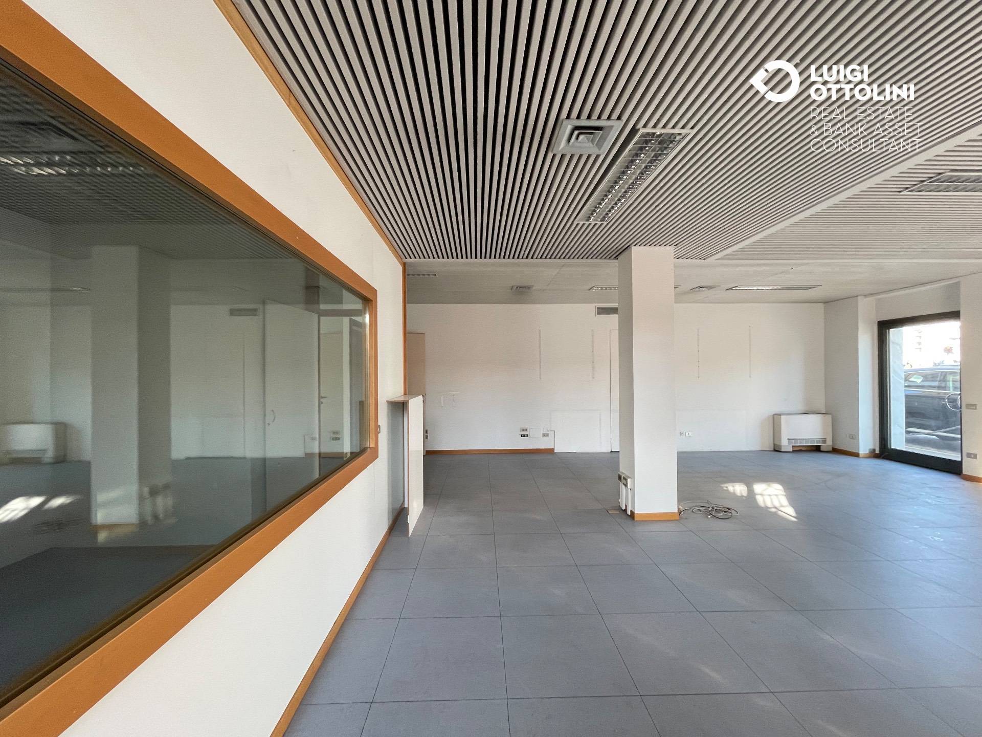 Negozio in vendita a Bergamo, S.Tommaso