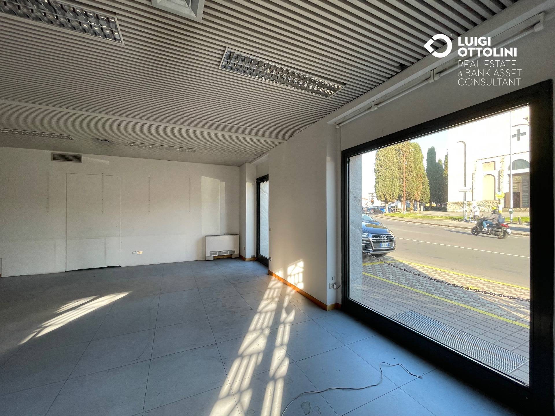 Negozio in vendita a Bergamo, S.Tommaso