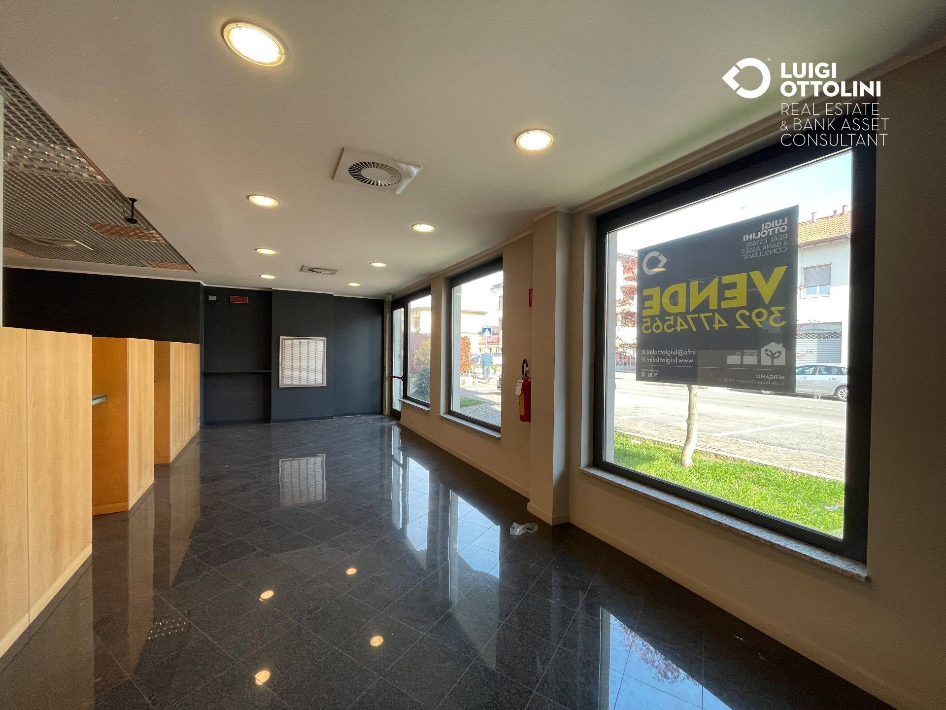 Locale commerciale in vendita a Alm