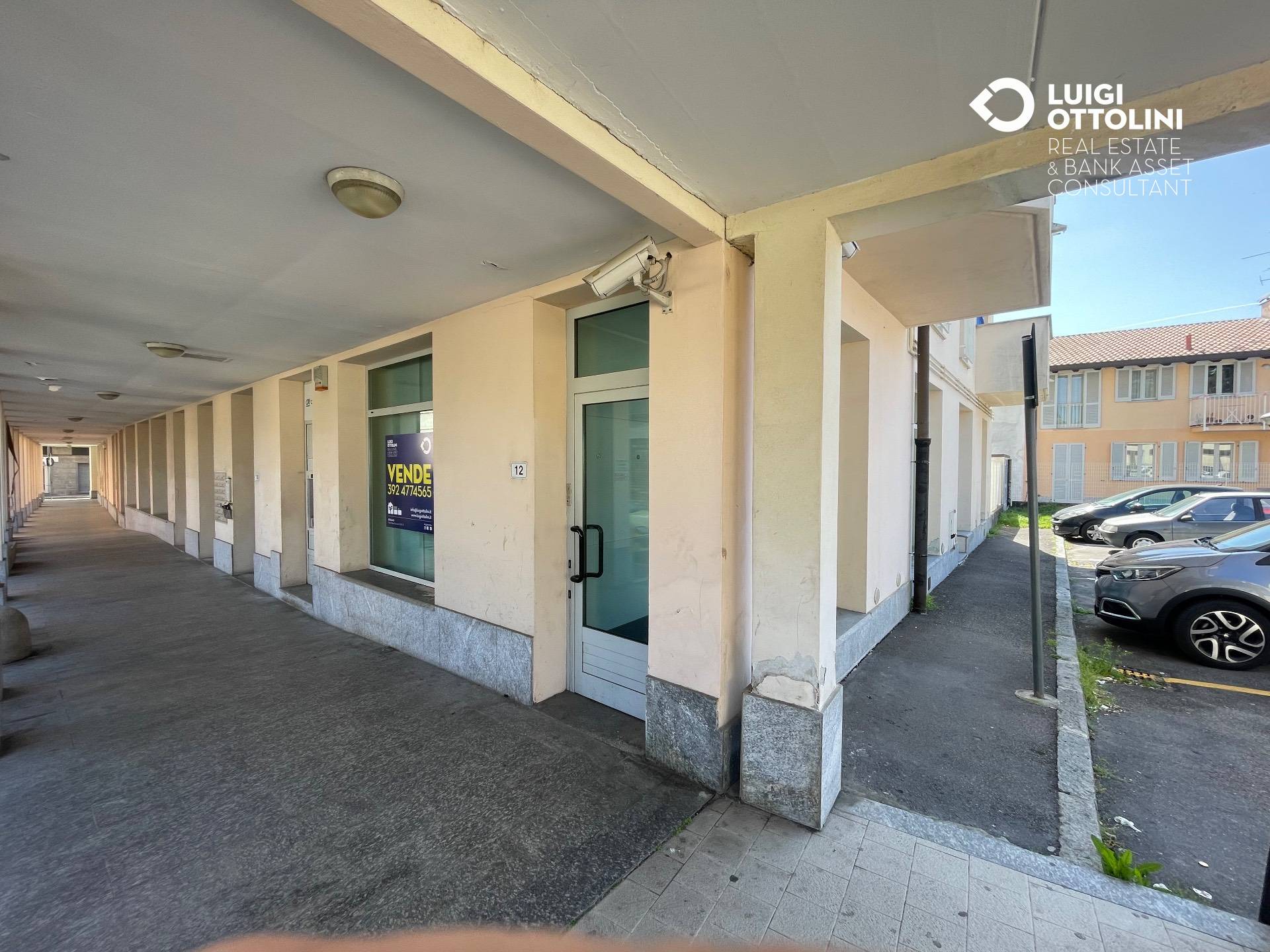 Locale commerciale in vendita a Lonate Pozzolo