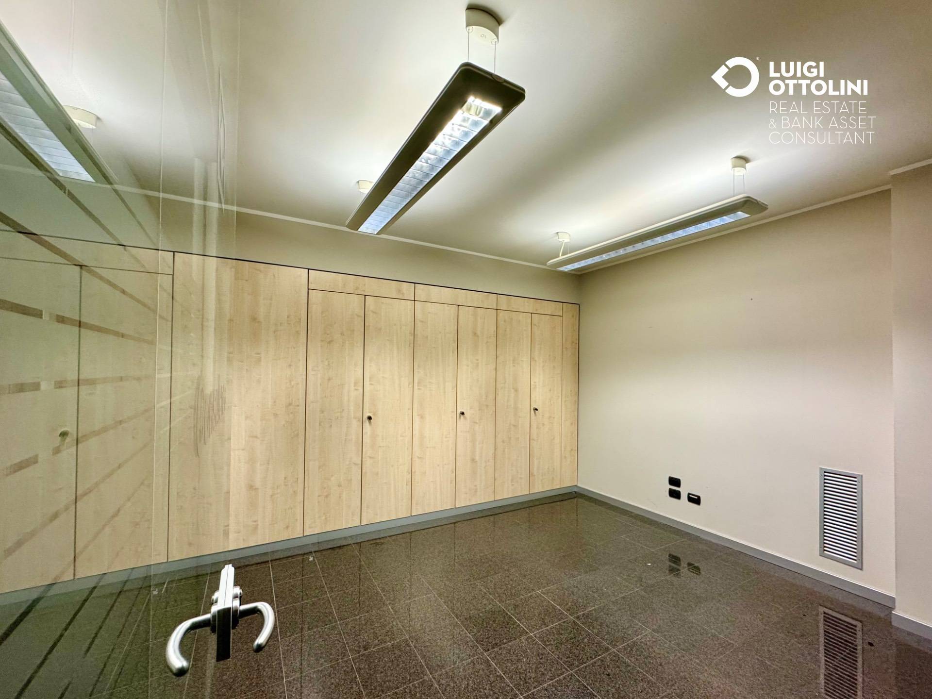 Locale commerciale in vendita a Pedrengo