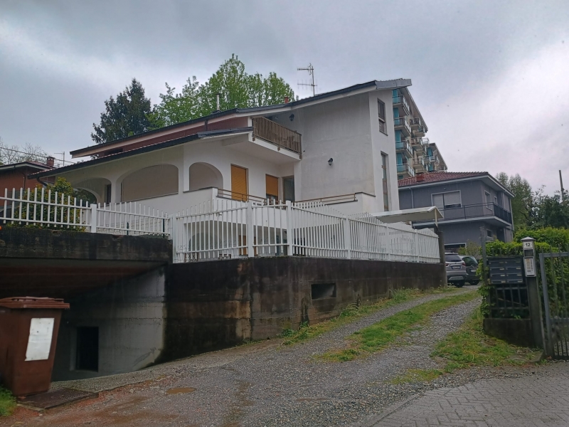 Villa nuova a Ivrea