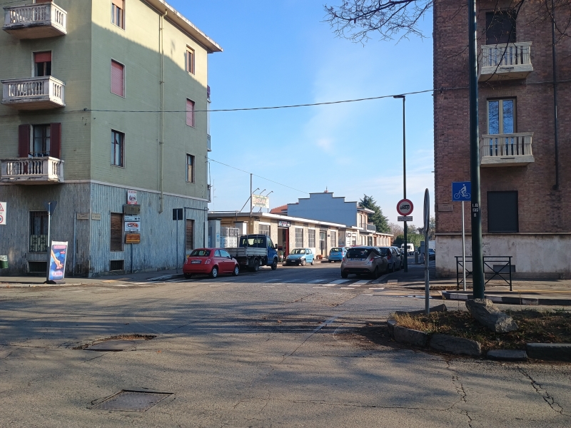 Capannone in vendita a Torino