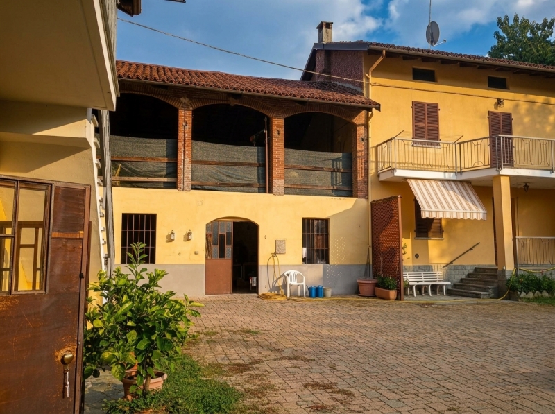 Villa con giardino a Baldissero Torinese