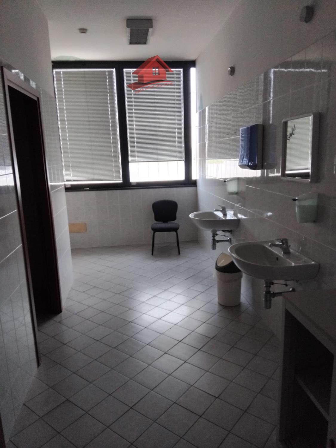 Capannone in vendita a Treviolo