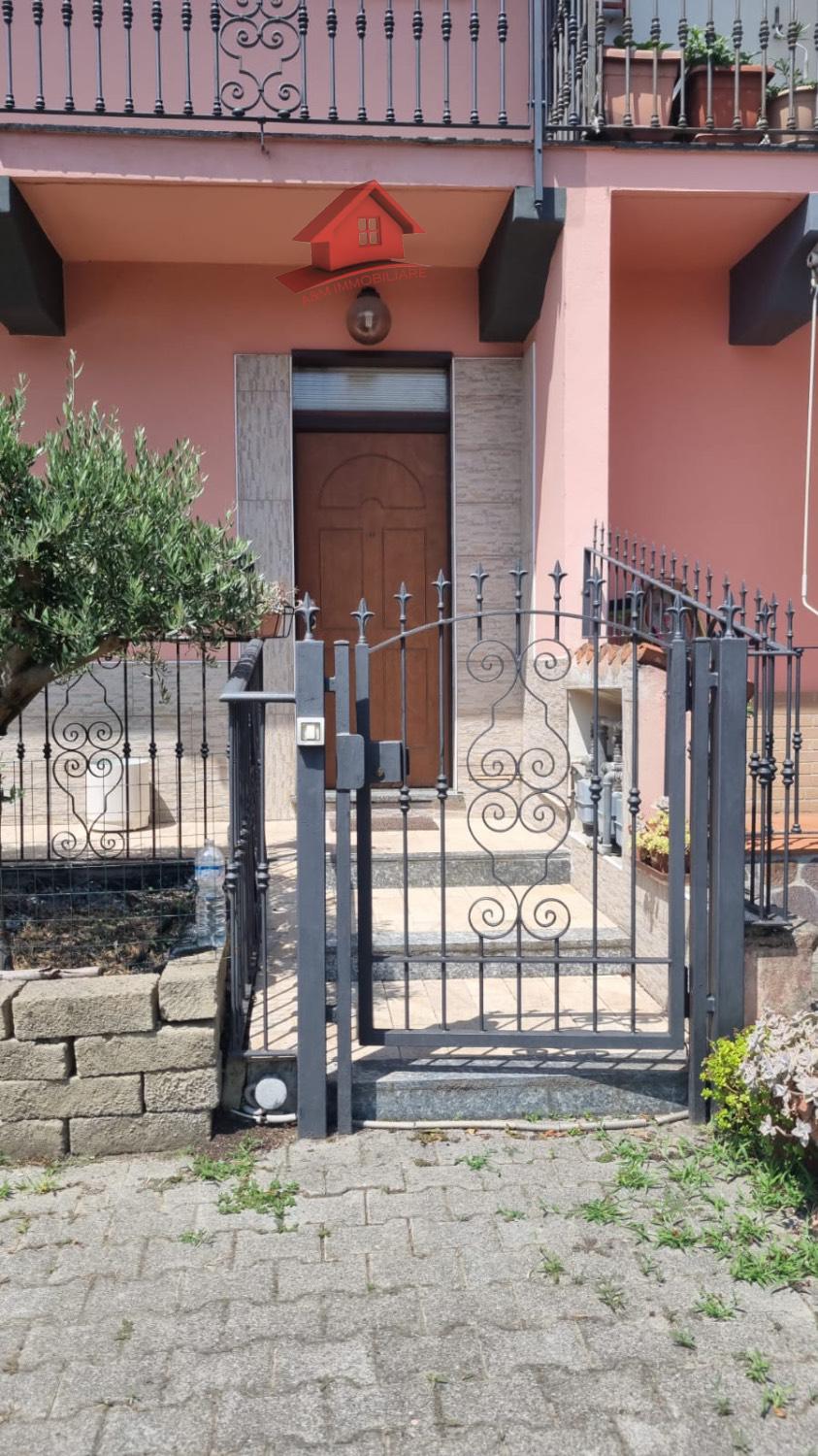 Quadrilocale con giardino a Mezzago