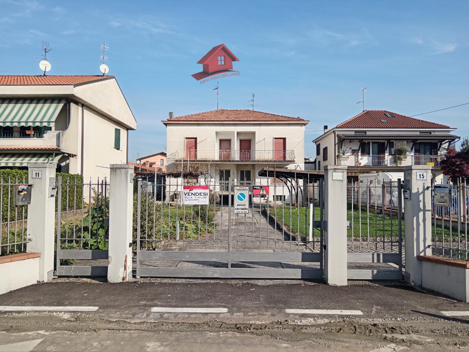 Villa Bifamiliare con giardino a Brembate