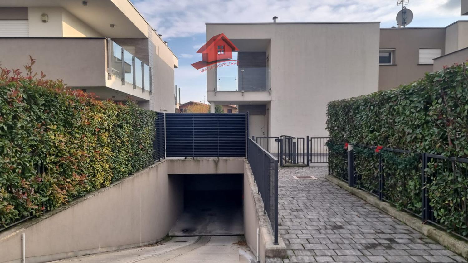 Villa con giardino a Treviolo