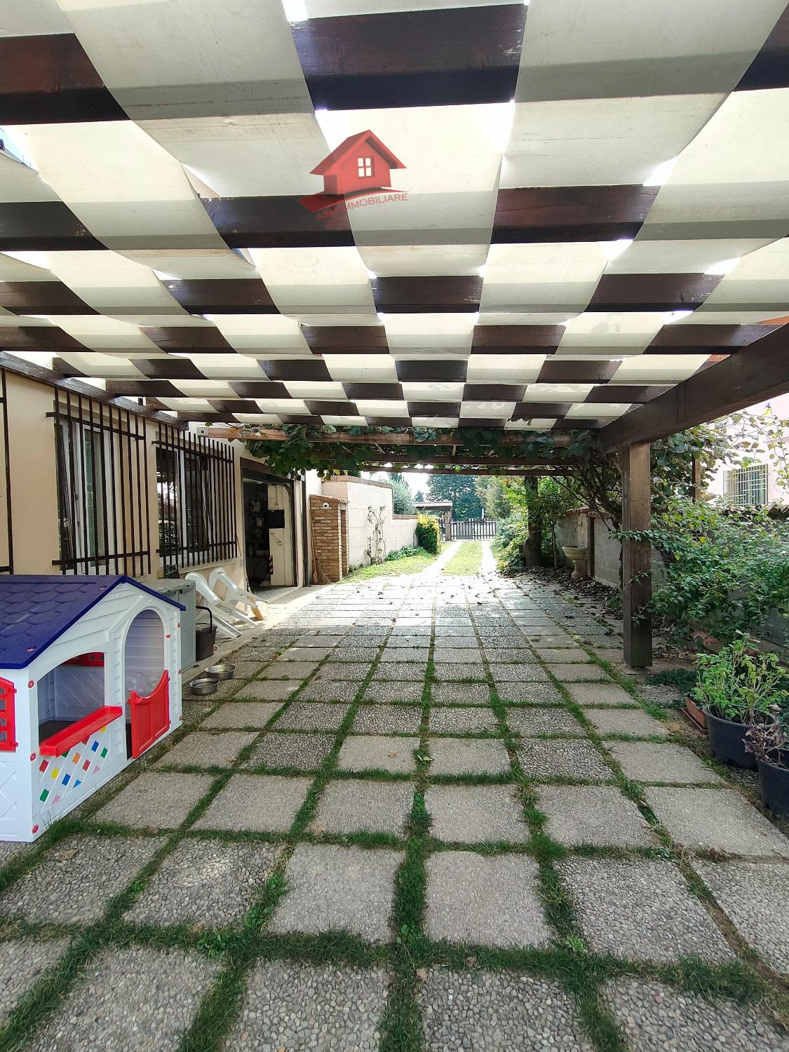 Villa con giardino a Ricengo