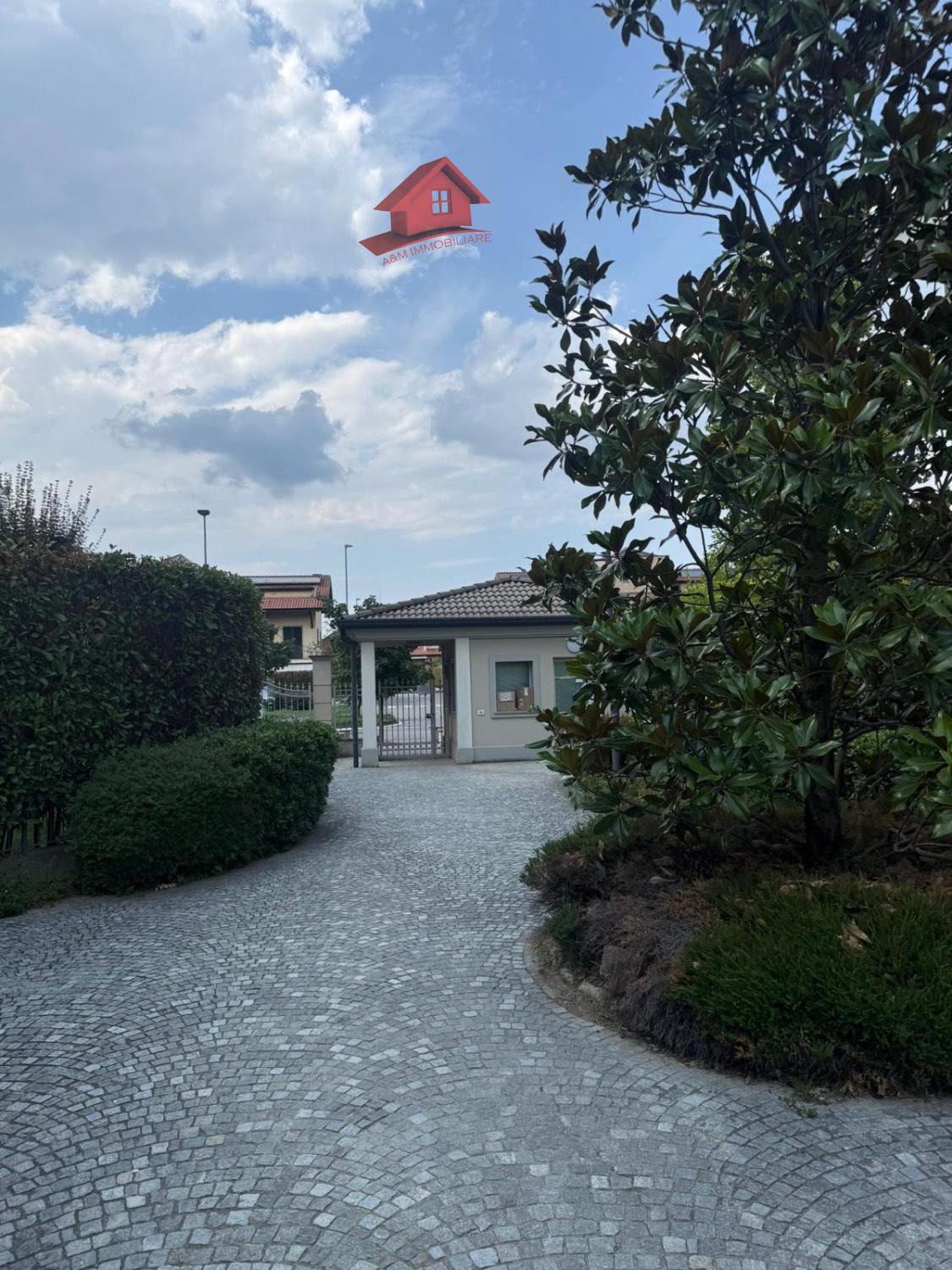 Quadrilocale con box doppio a Gessate