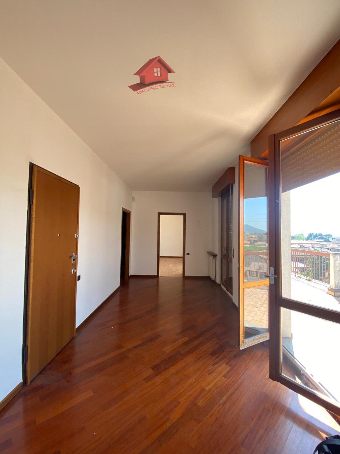 Attico in vendita a Gorlago