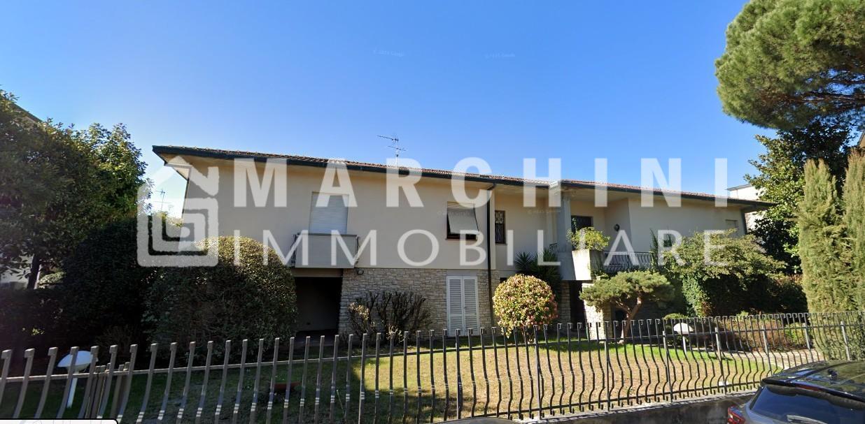 Villa con giardino, Lucca arancio