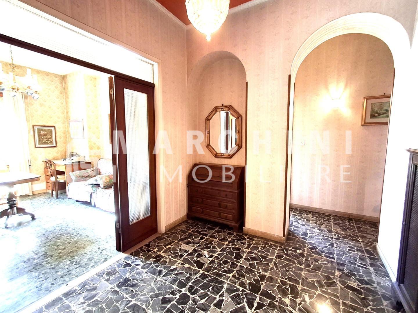 Appartamento con terrazzi, Lucca san marco