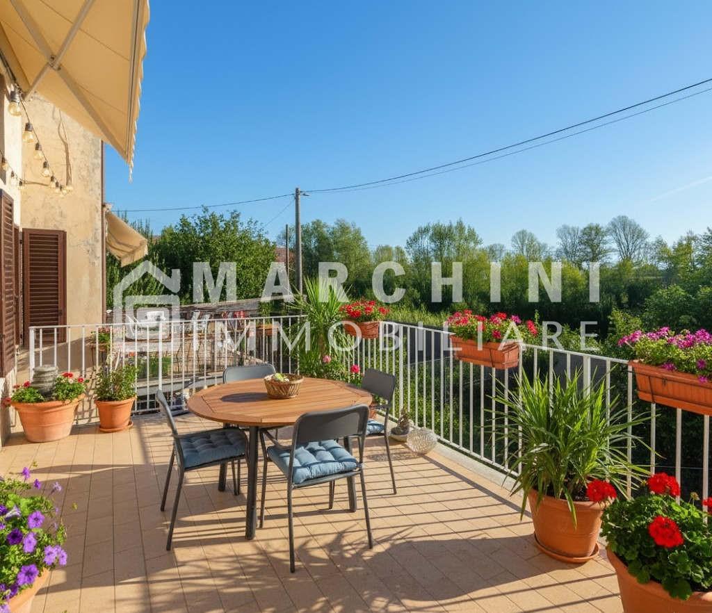 Villa con giardino, Lucca monte san quirico