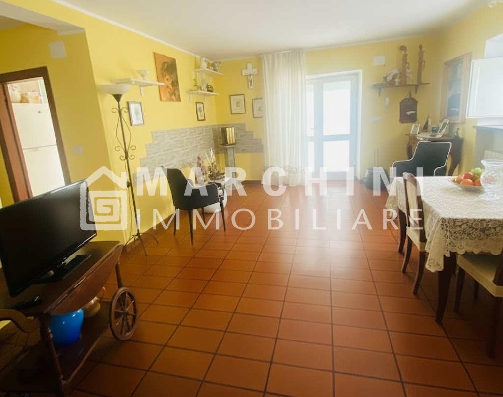 Villa con giardino, Lucca monte san quirico