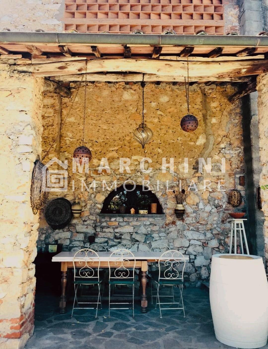 Rustico con giardino, Lucca gattaiola