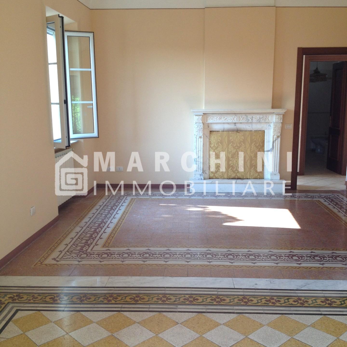 Quadrilocale con giardino, Lucca carignano