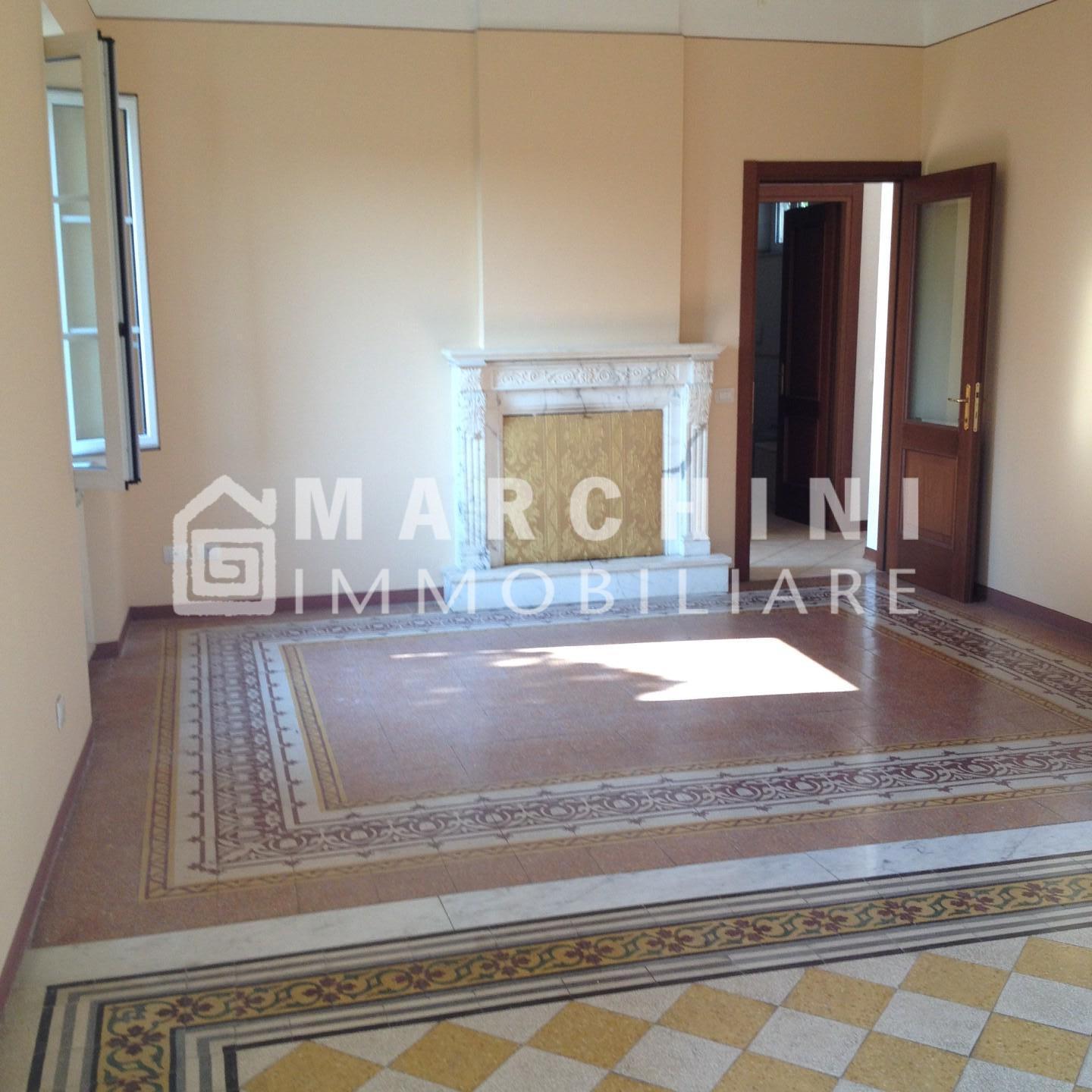 Quadrilocale con giardino, Lucca carignano