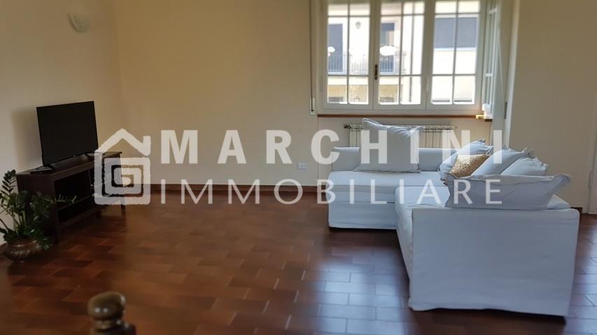 Villa Bifamiliare con giardino, Lucca sant'anna