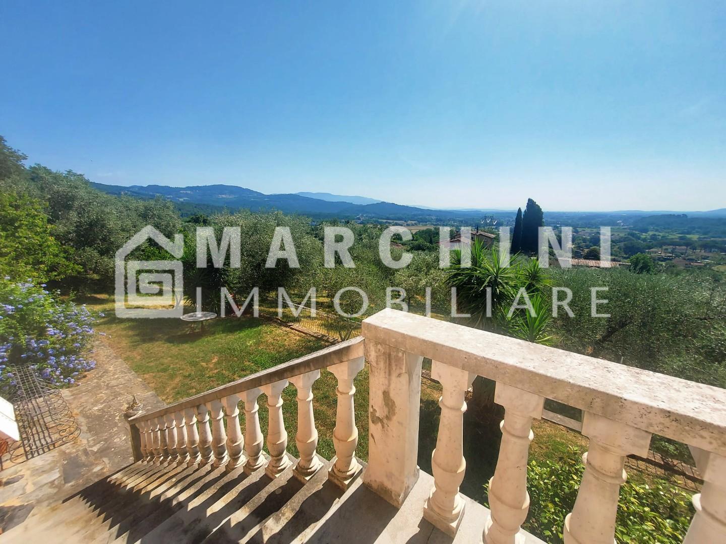 Villa con giardino, Lucca farneta