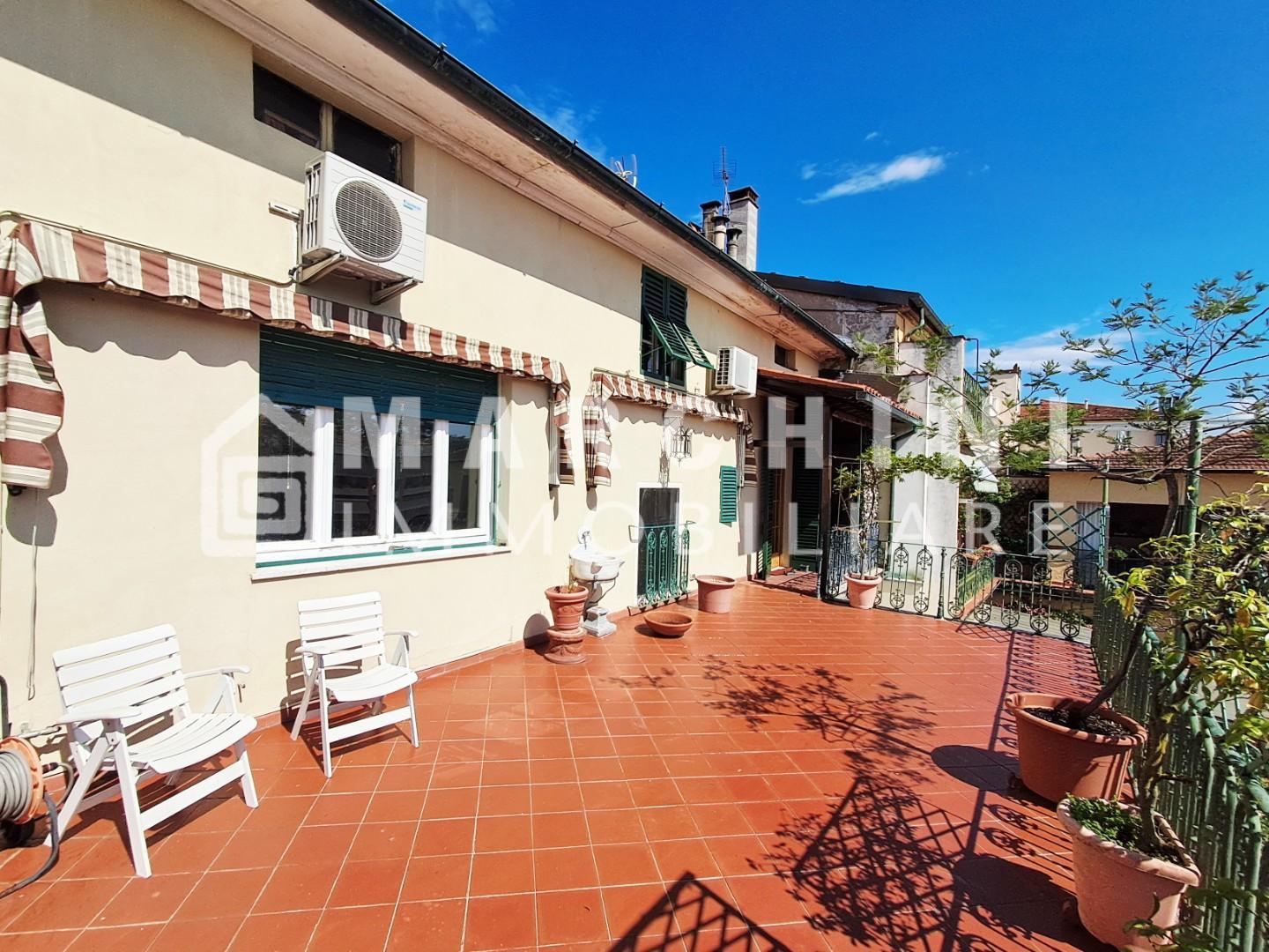 Appartamento con terrazzo, Lucca san marco