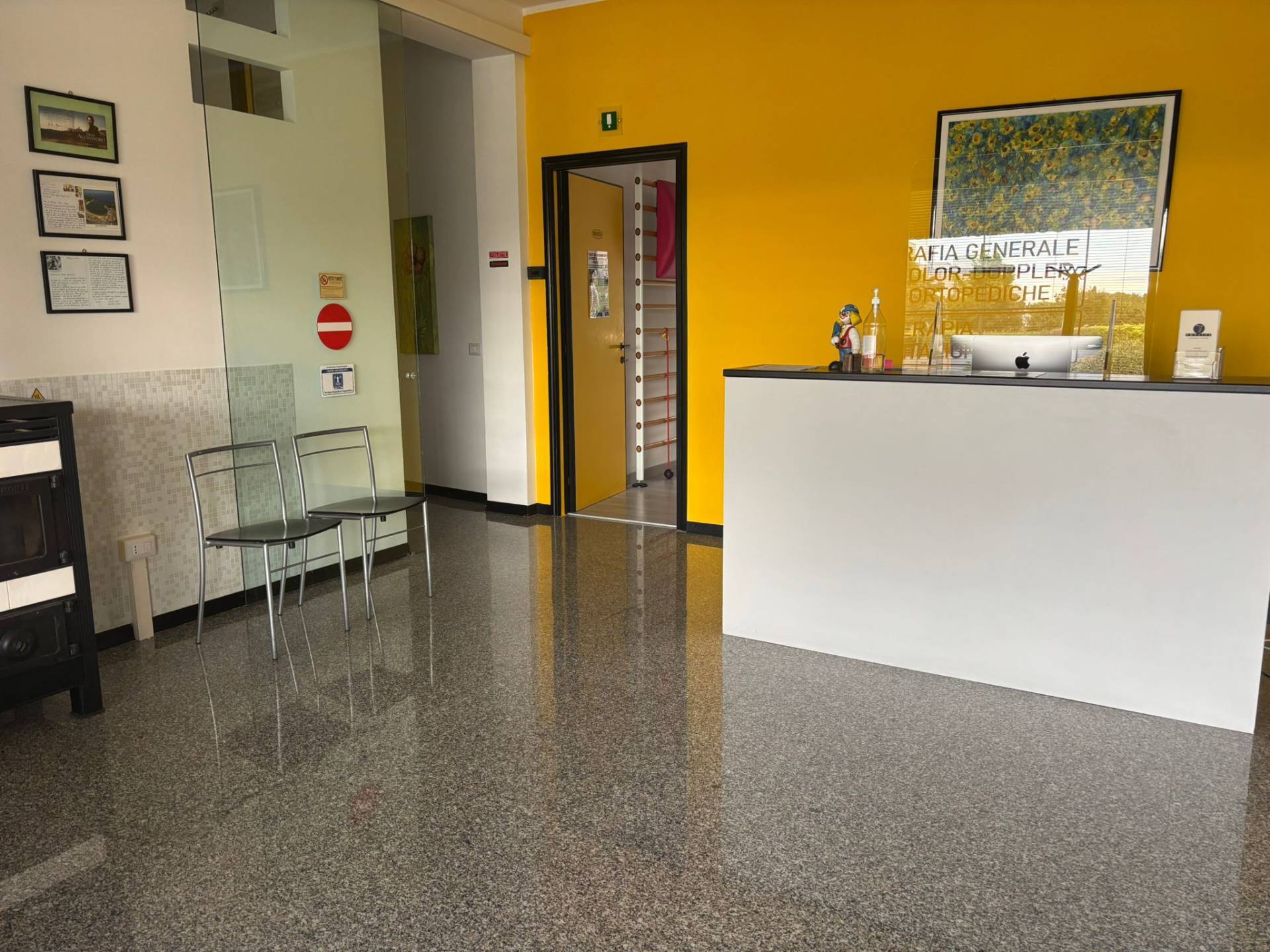 Studio/Ufficio in affitto a Assisi, S.M. degli Angeli