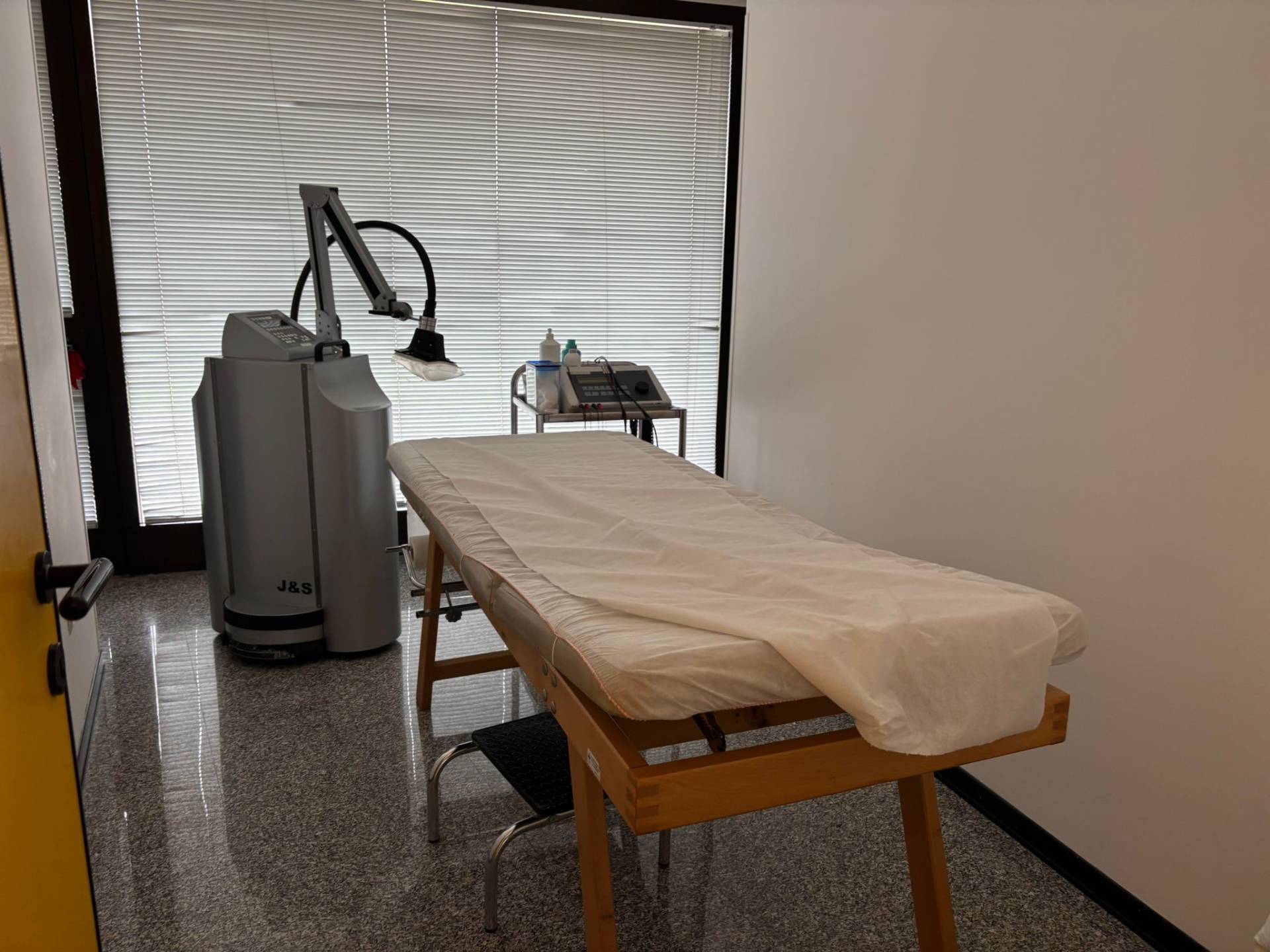 Studio/Ufficio in affitto a Assisi, S.M. degli Angeli