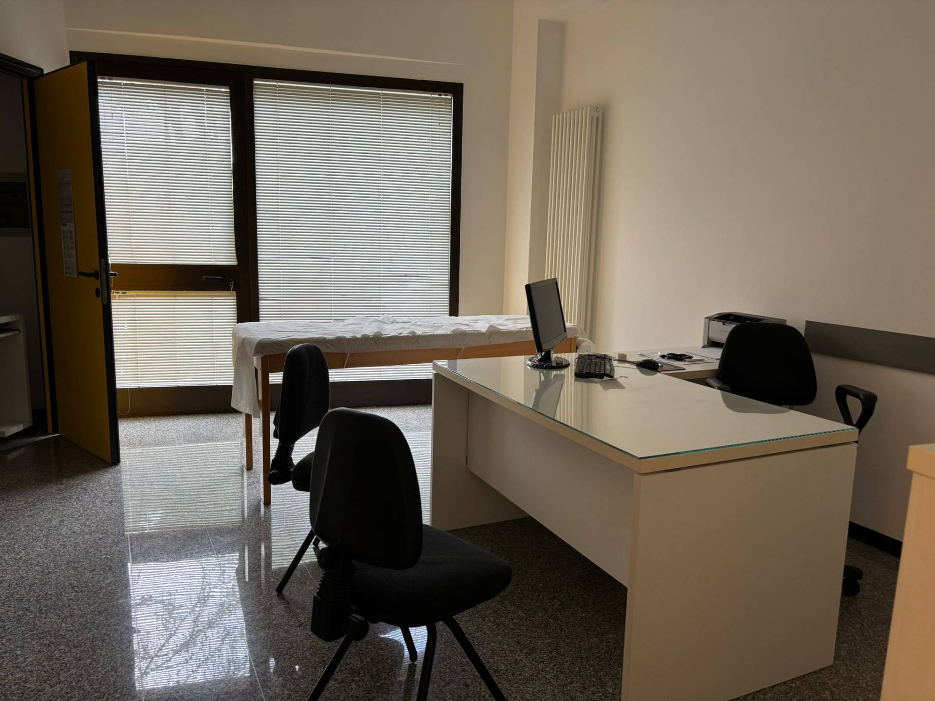 Studio/Ufficio in affitto a Assisi, S.M. degli Angeli
