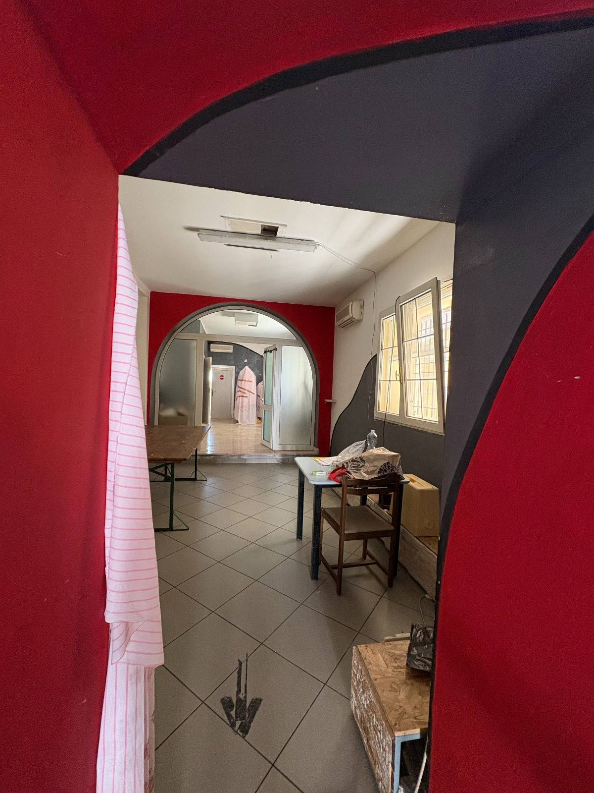 Locale commerciale in vendita a Assisi, Tordandrea