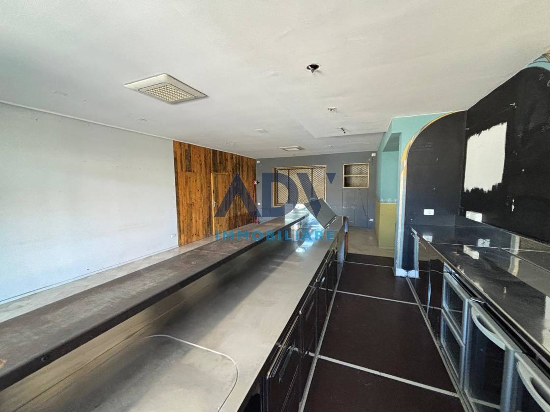 Attivit commerciale in affitto a Assisi