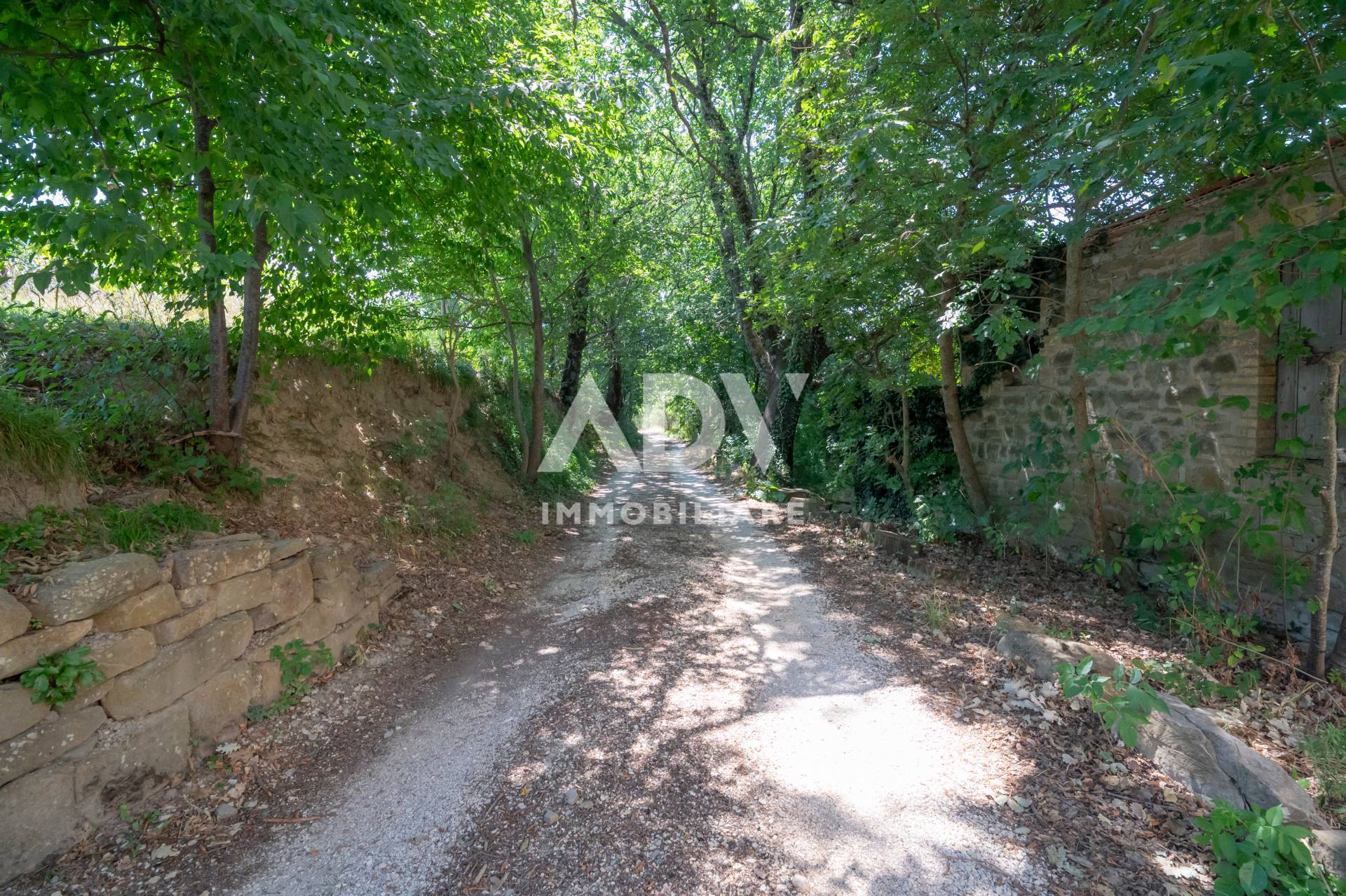 Casale in vendita a Assisi, Porziano