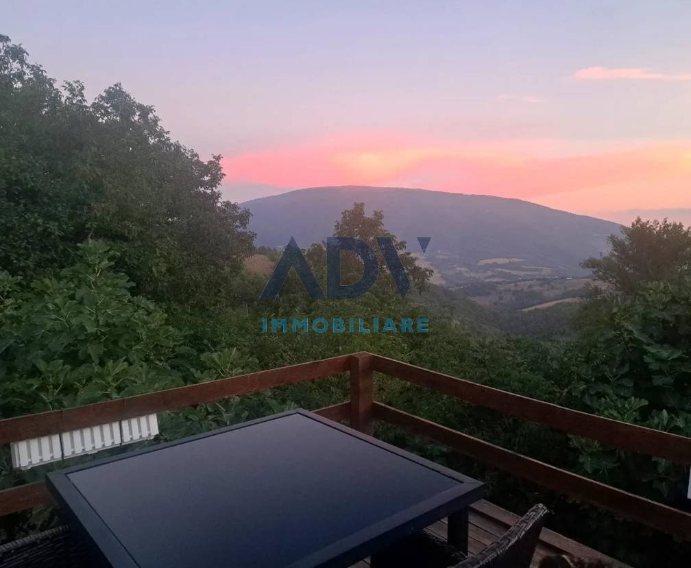 Casale in vendita a Assisi, Porziano