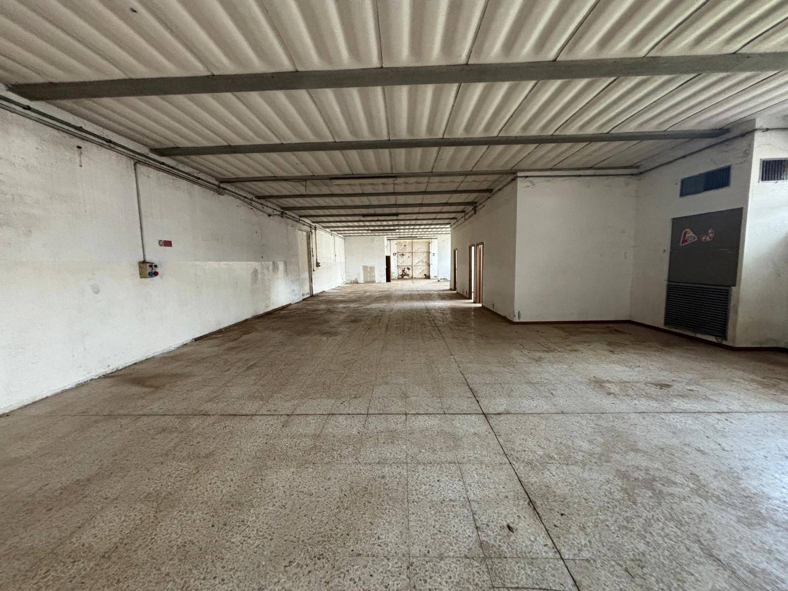 Capannone in affitto a Spello