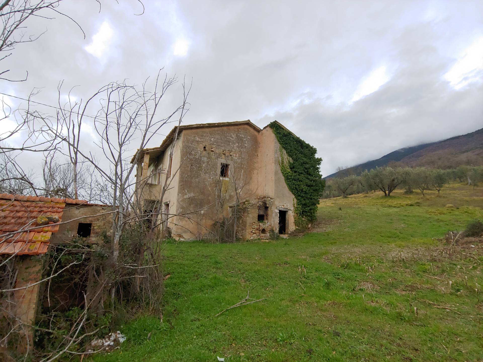Rustico in vendita a Assisi, Capodacqua