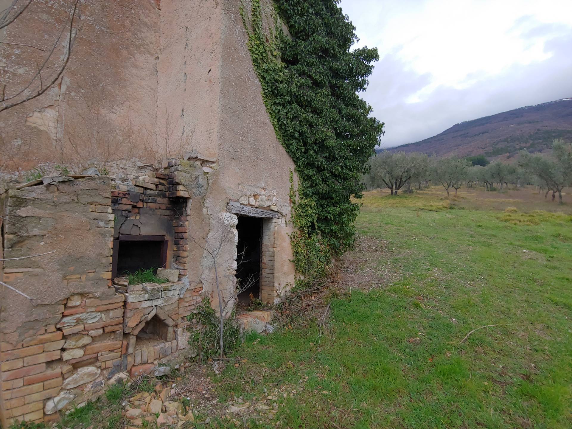 Rustico in vendita a Assisi, Capodacqua