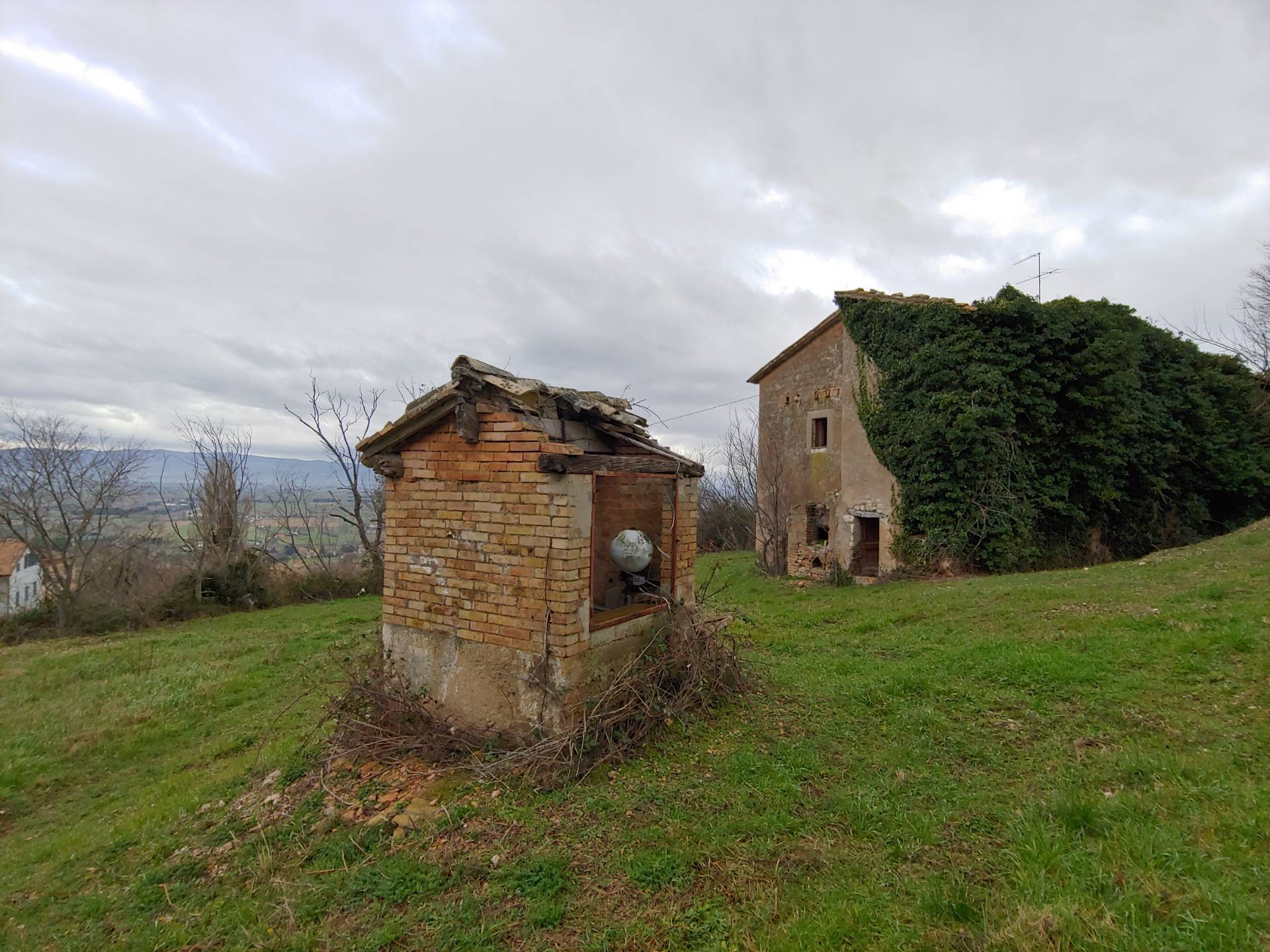 Rustico in vendita a Assisi, Capodacqua
